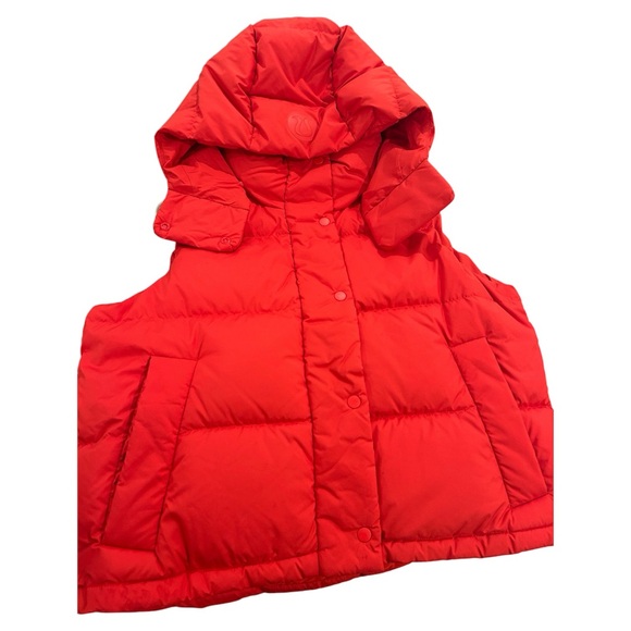 Lululemon wonderpuff Vest with Hood - Picture 1 of 4